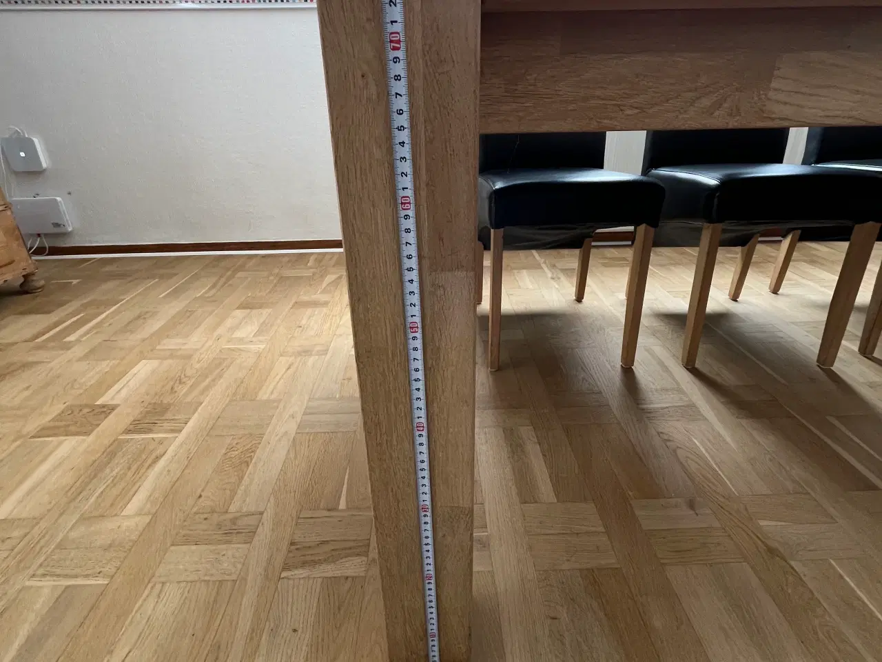 Billede 9 - Spisebord i massiv egetræ
