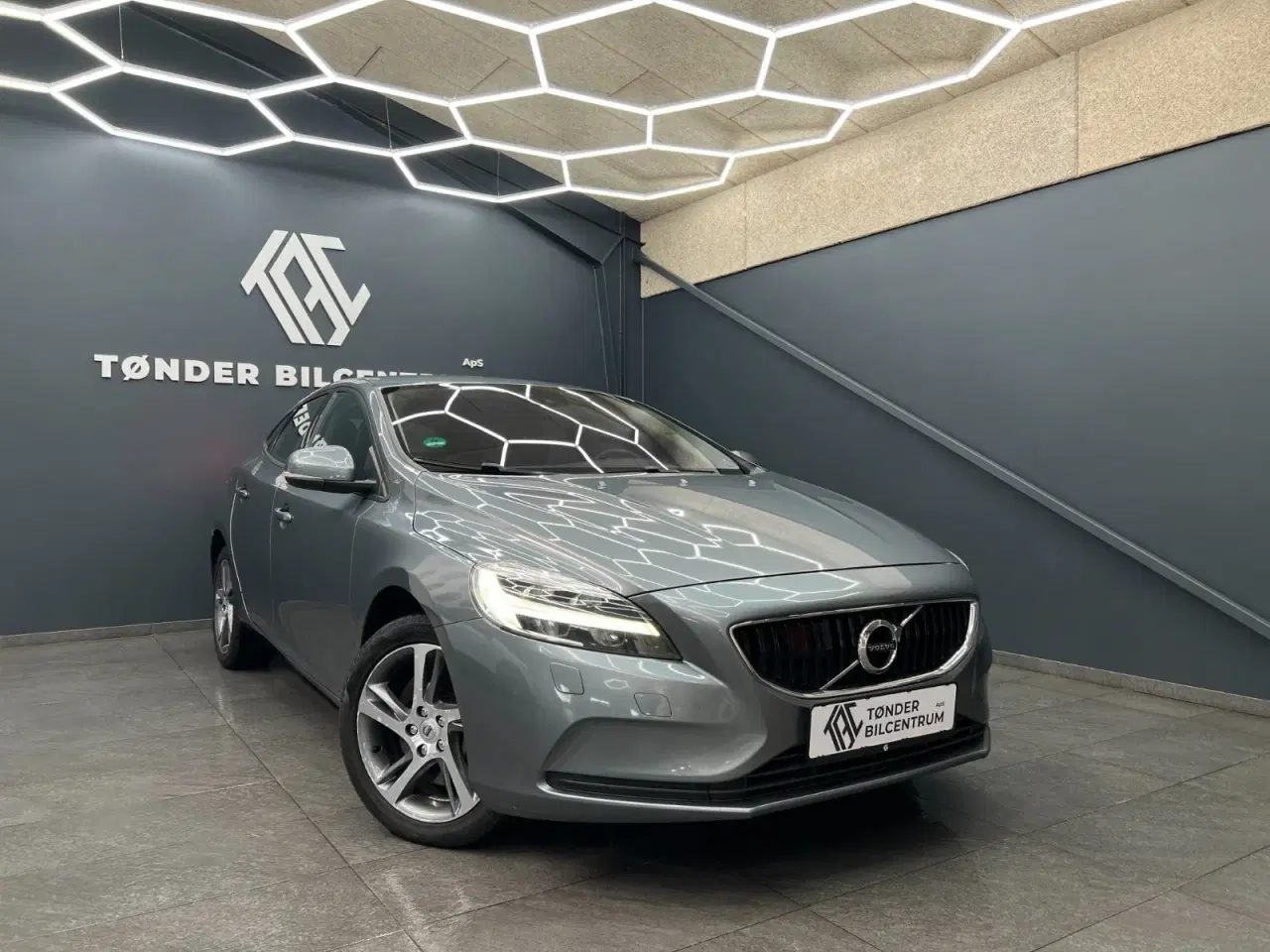 Billede 1 - Volvo V40 2,0 D3 150 Momentum aut.