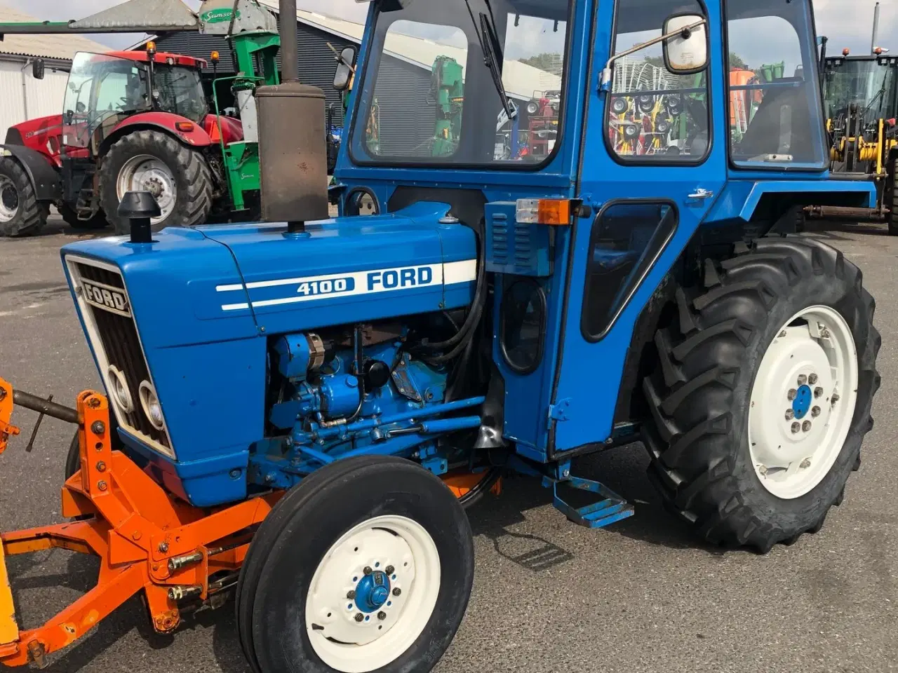 Billede 10 - Ford 4100 Med Kost og Sneskraber