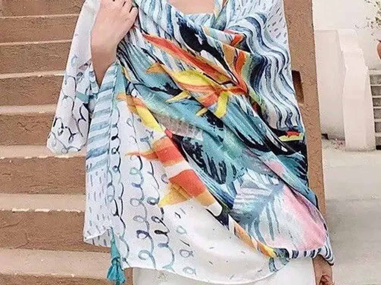 Billede 5 - Devora lækkert multifarvet tørklæde med kvaster