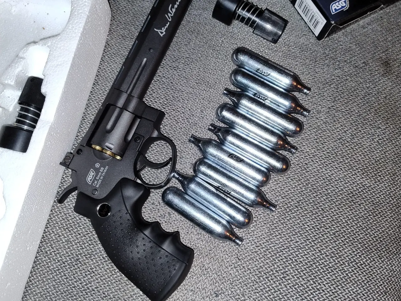 Billede 1 - Hardball revolver. (KRAFTIG)