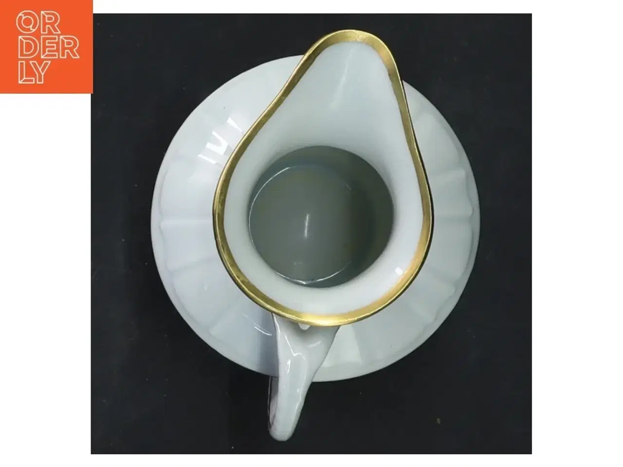 Billede 3 - Porcelænskande med guldkant fra B&G (str. 10x10 cm)