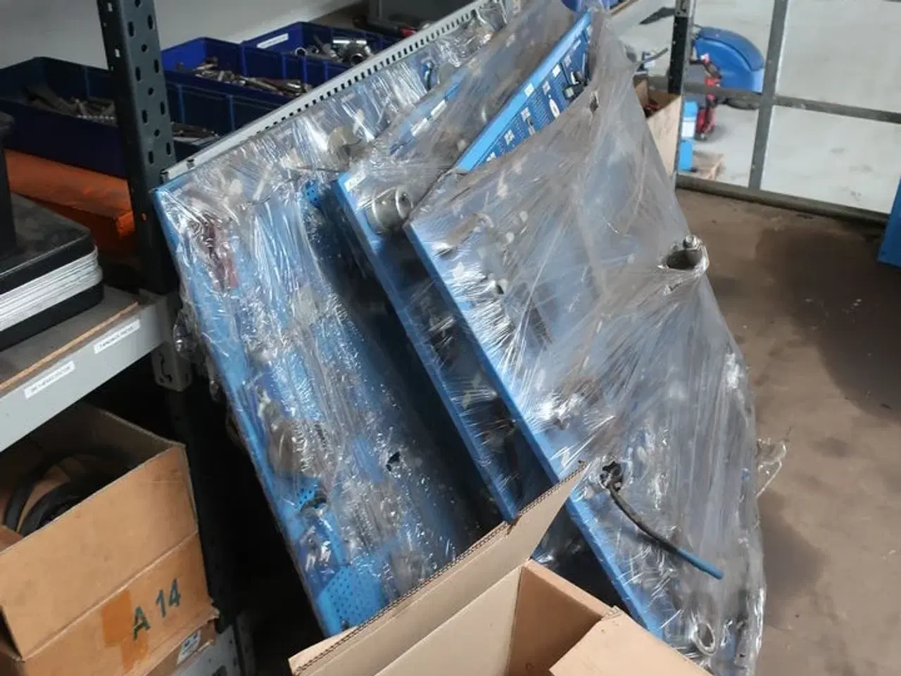 Billede 22 - Diverse forbrugsmaterialer, værktøj, biludstyr m.v.