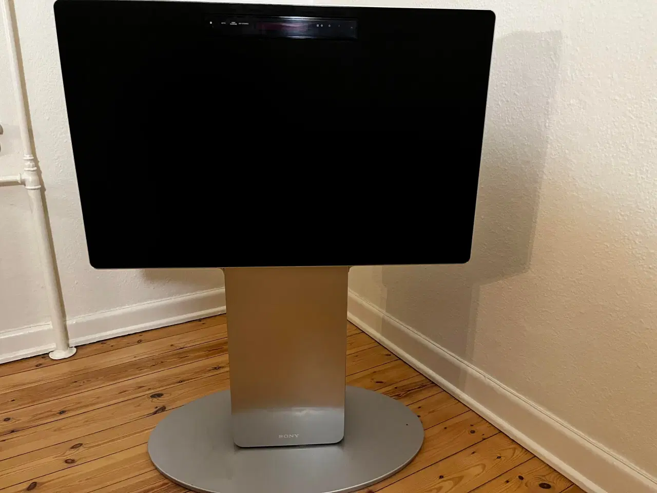 Billede 1 - Sony Tall Stand tv med godt lydanlæg + Chromecast