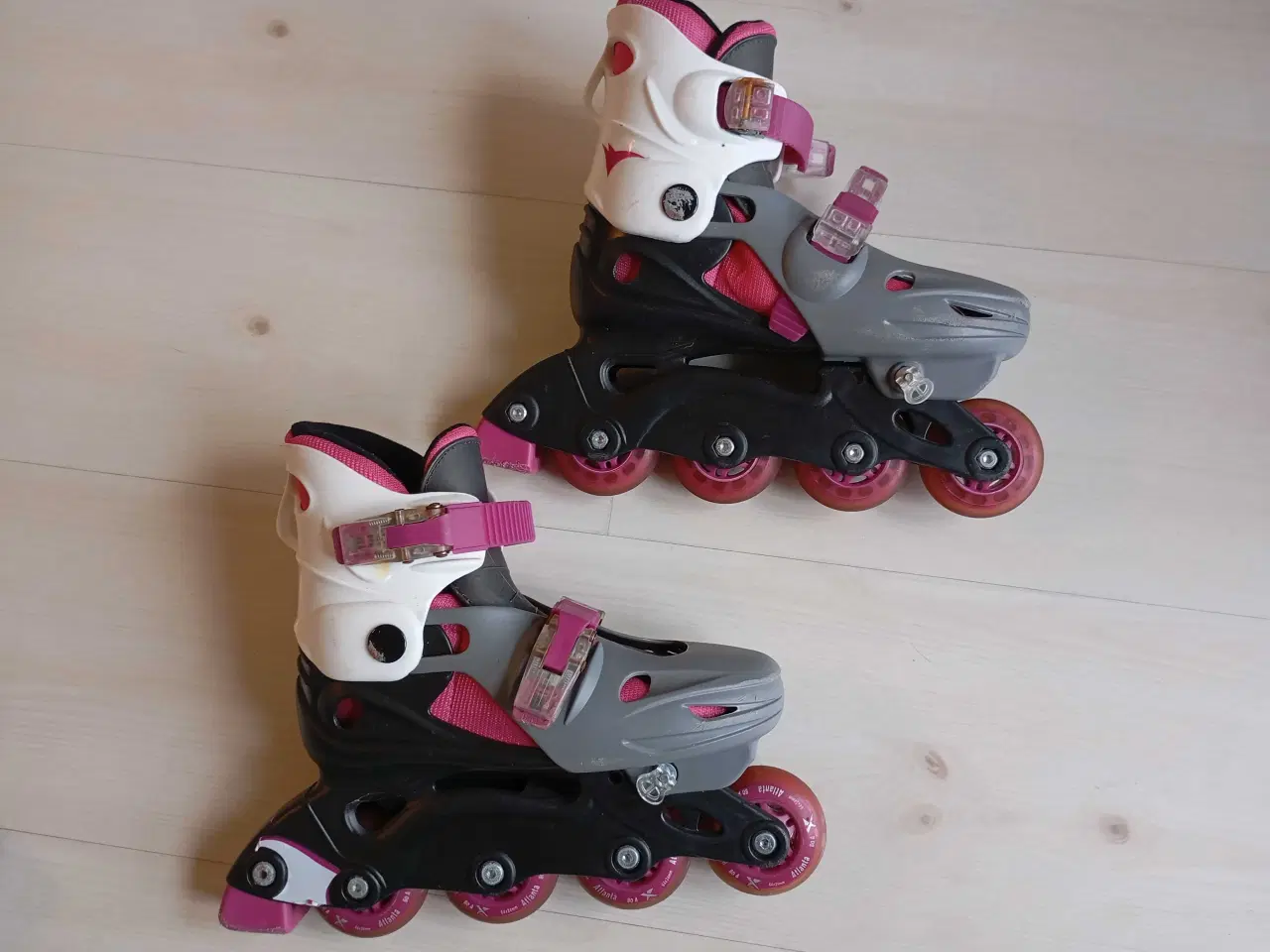 Billede 3 - Børne skøjter inliners. Str. 31-34.