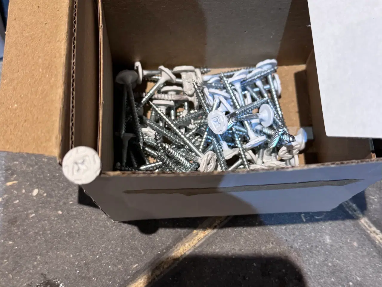 Billede 20 - Isolering, alu profiler, skruer