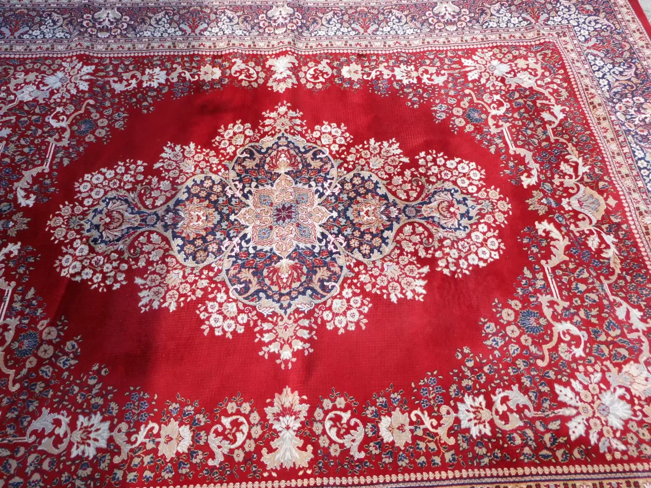 Billede 2 - tæppe til spisebord