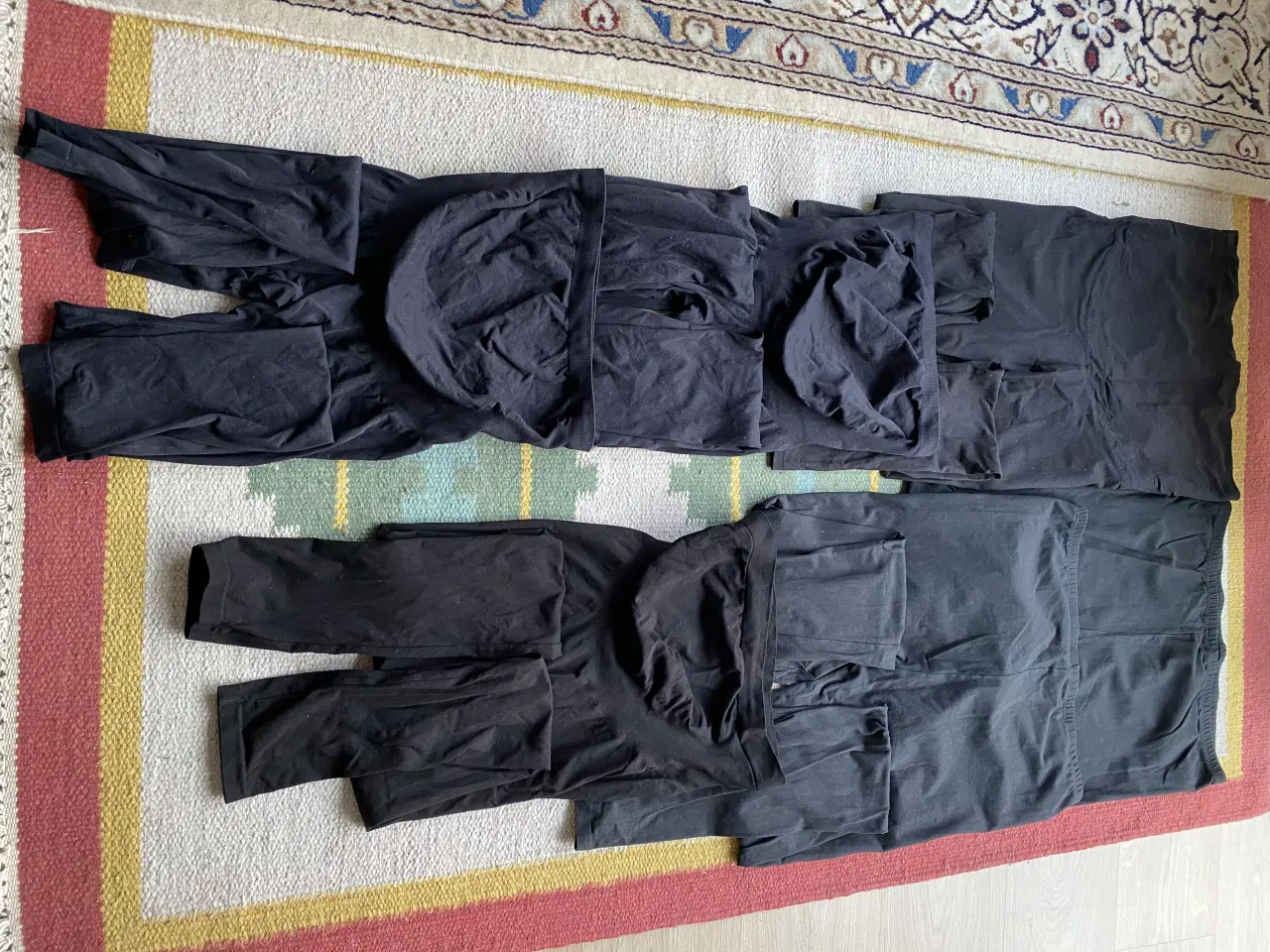 Billede 2 - Leggings, bukser, sportstop, sportsbh, badedragt 