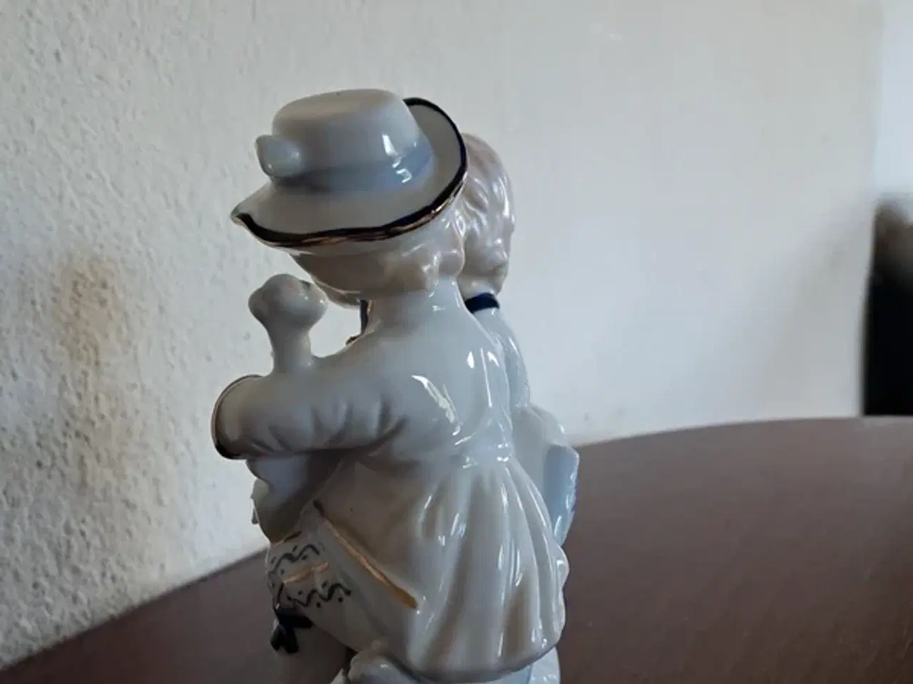 Billede 2 - Ungt par figur