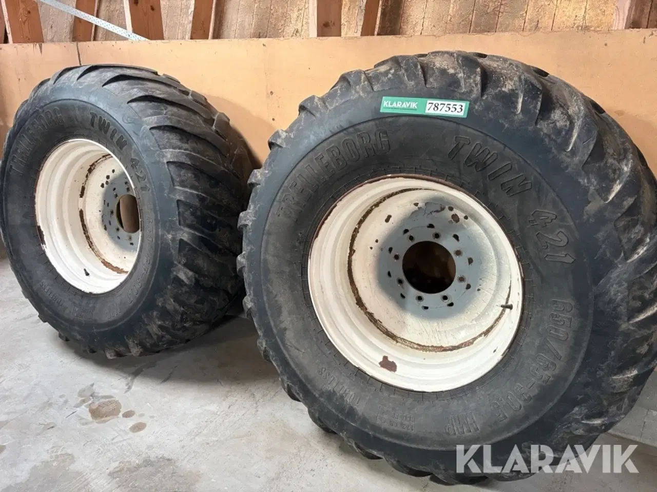 Billede 1 - Traktordæk Trelleborg Twin 421 2 styk