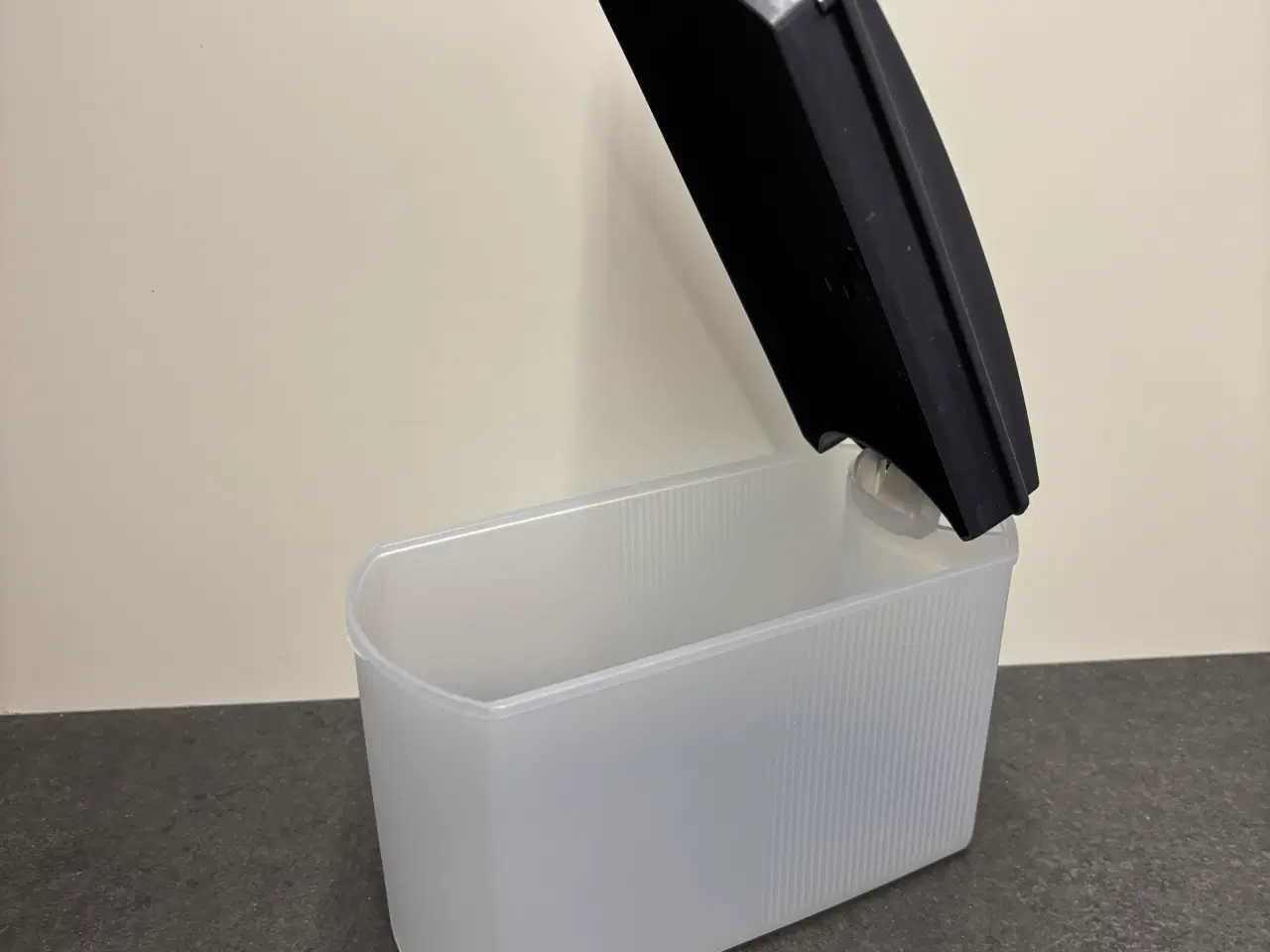 Billede 2 - Tupperware beholder