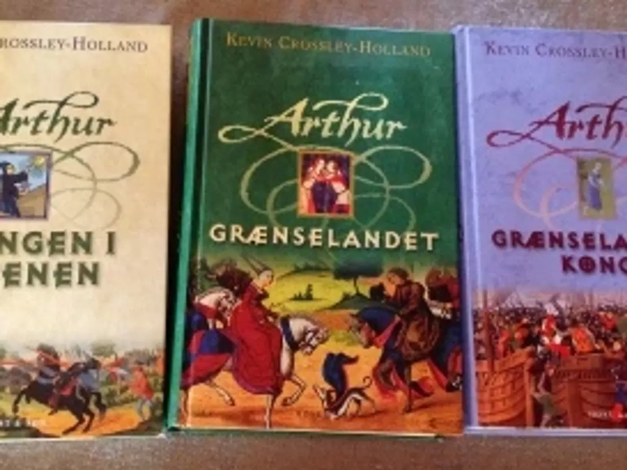Billede 1 - Kevin Crossley Holland: Arthur-trilogien