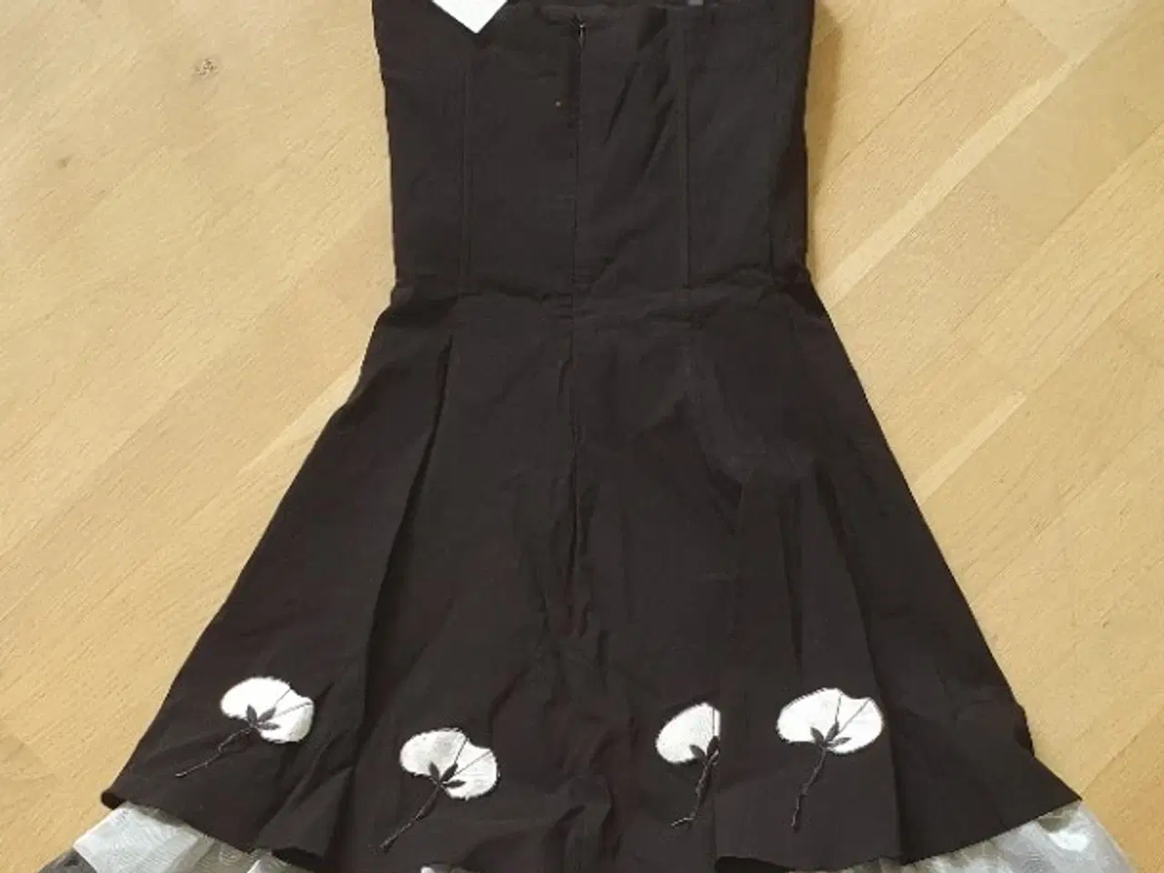 Billede 2 - Kjole 	
