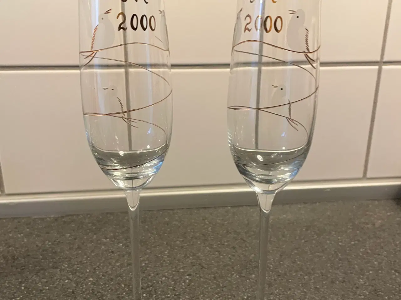 Billede 1 - 2 champagne glas ubrugte samlet pris