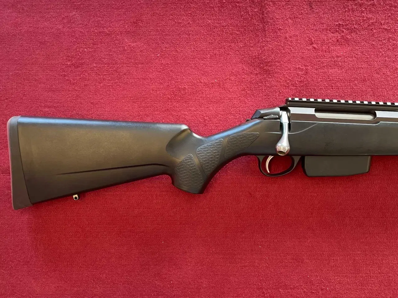 Billede 2 - Tikka T3 Kal. 30-06 inkl. 5 skuds magasin brugt