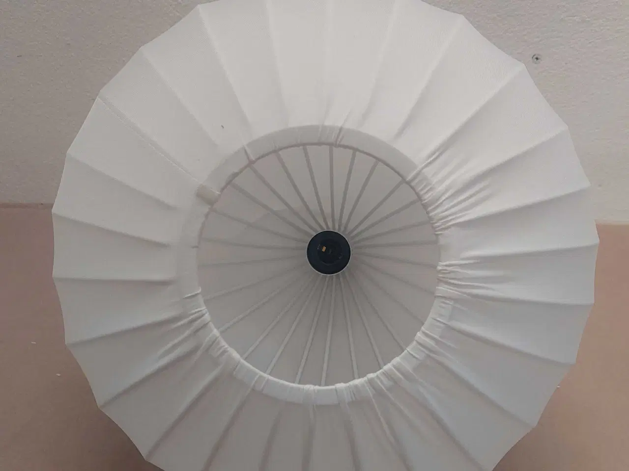 Billede 4 - loftlampe, Halo design drops Ø38 cm. Ubrugt ( anno