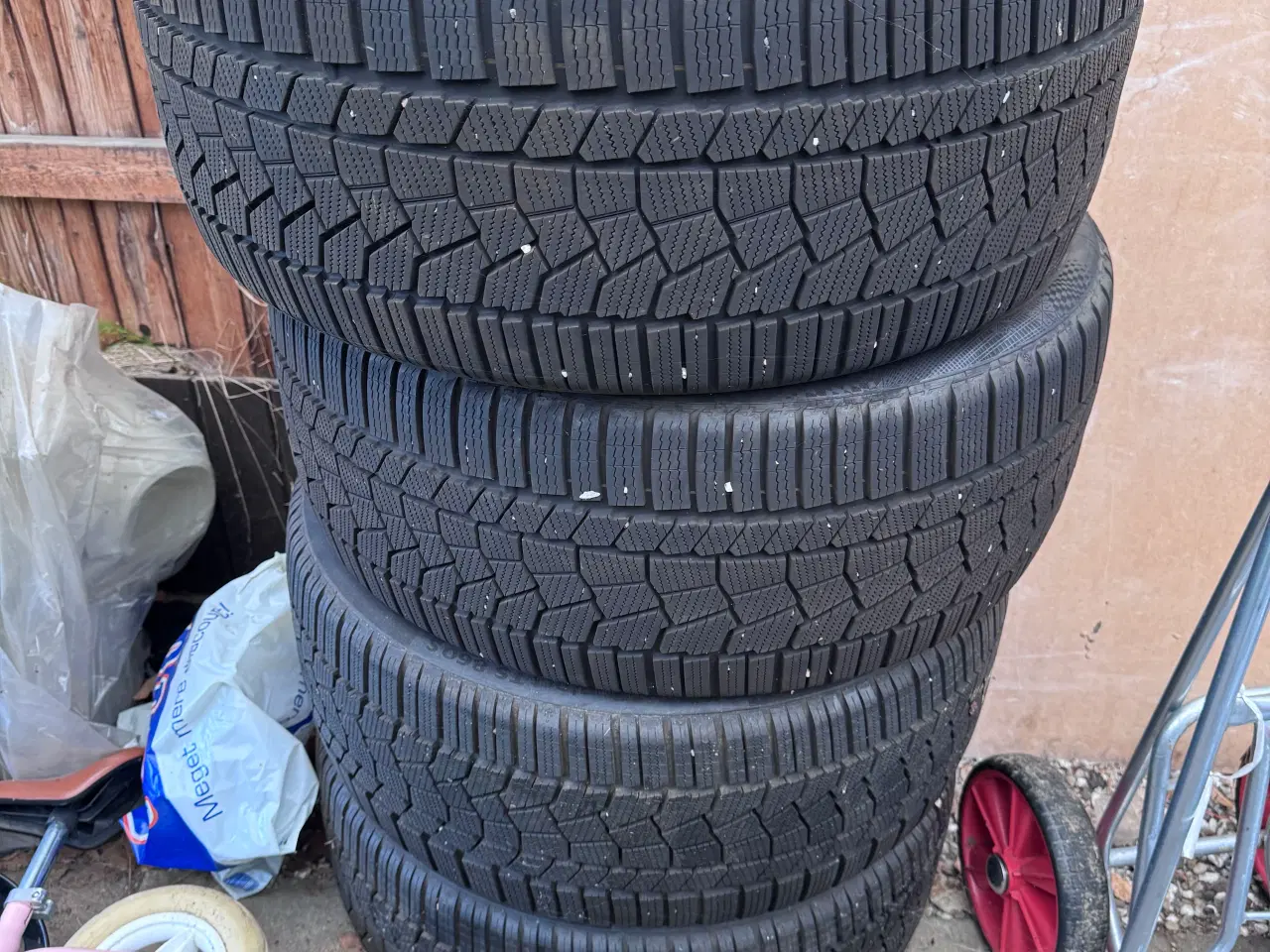 Billede 2 - Vinterdæk, Continental, 275 / 35 / R21
