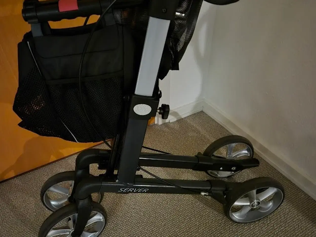 Billede 1 - Server rollator