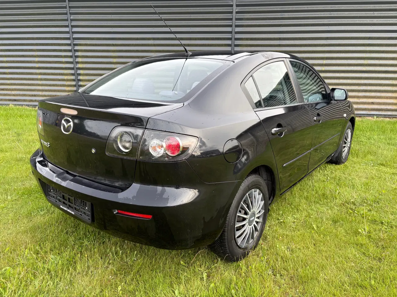 Billede 6 - Mazda 3 1,6 Sedan 105 HK - Kun kørt 128.000 km...