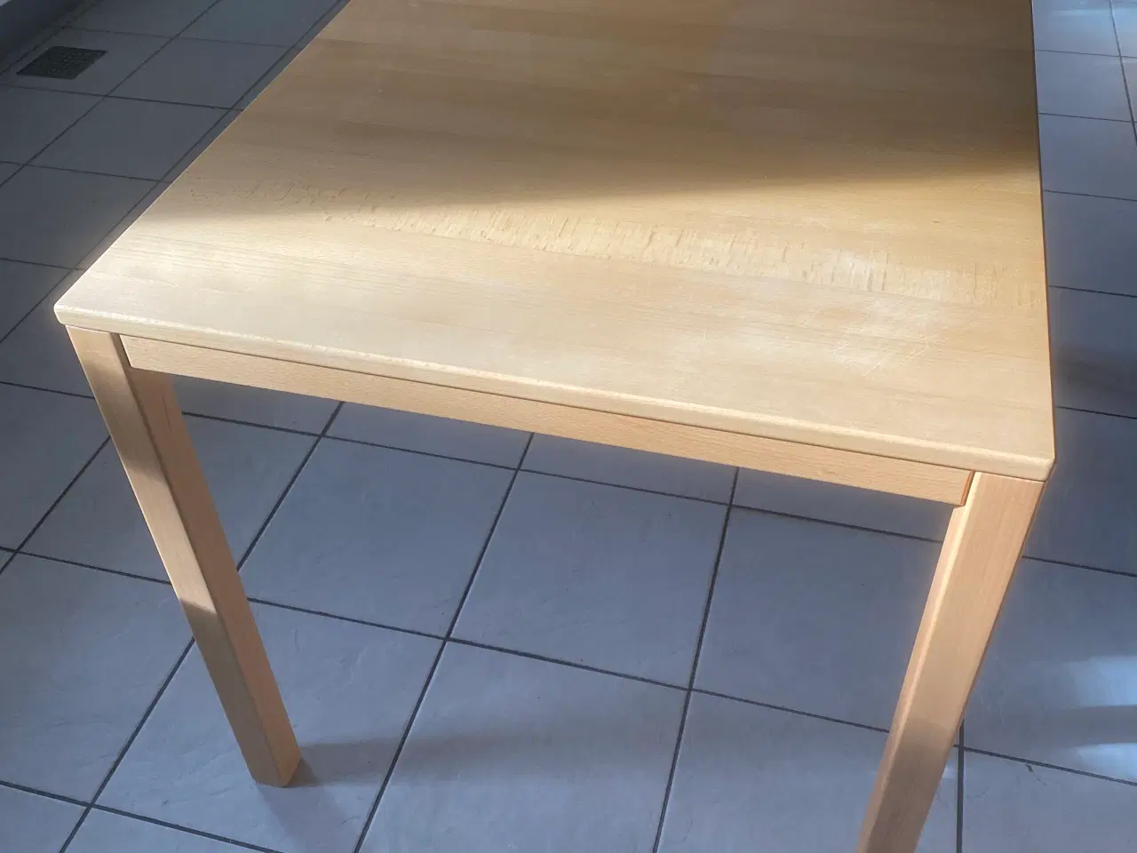 Billede 2 - Mindre spisebord med skuffe fra Haslev Møbelfabrik