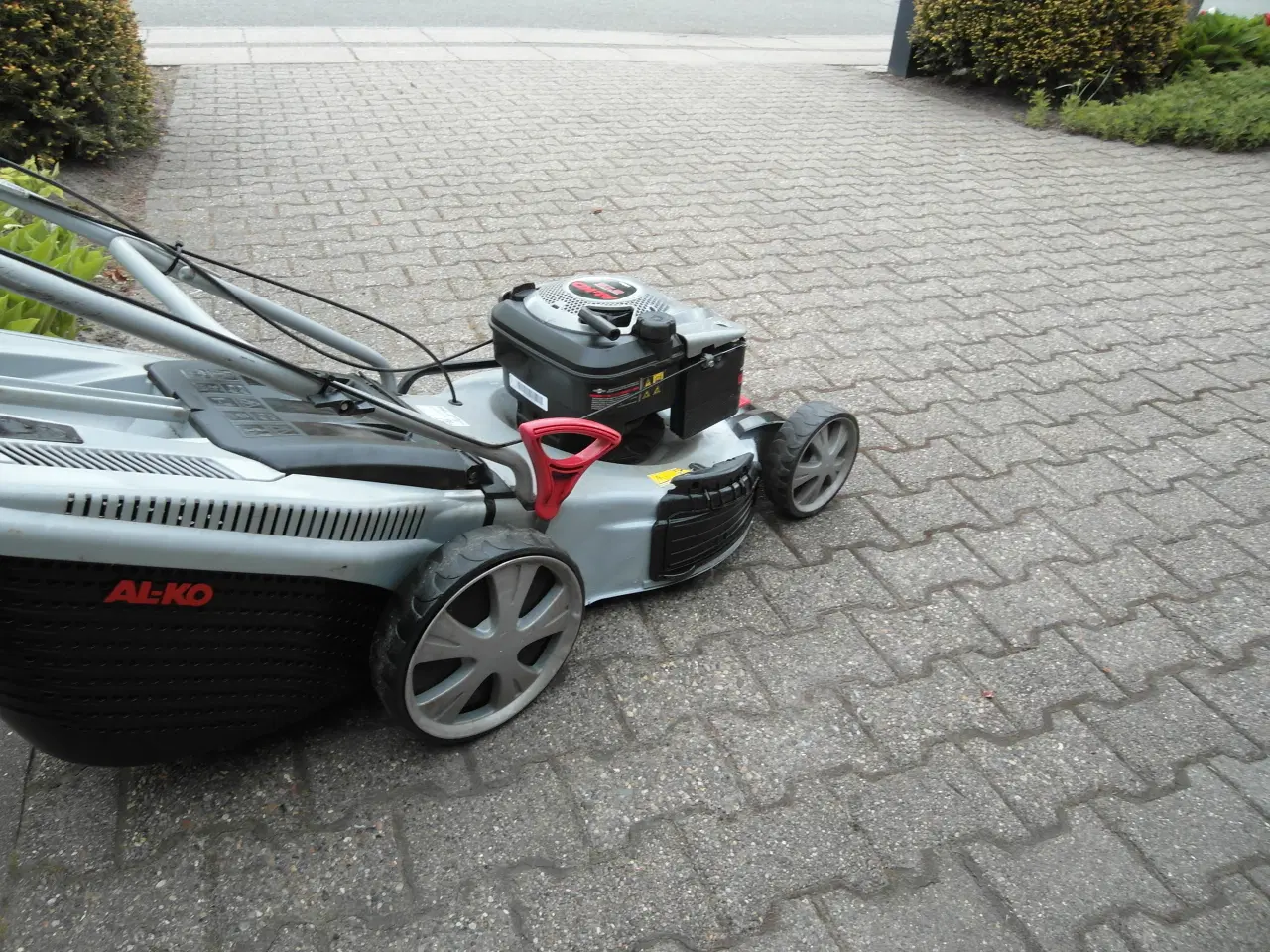 Billede 2 - Plæneklipper Alko Silver 520B Auto