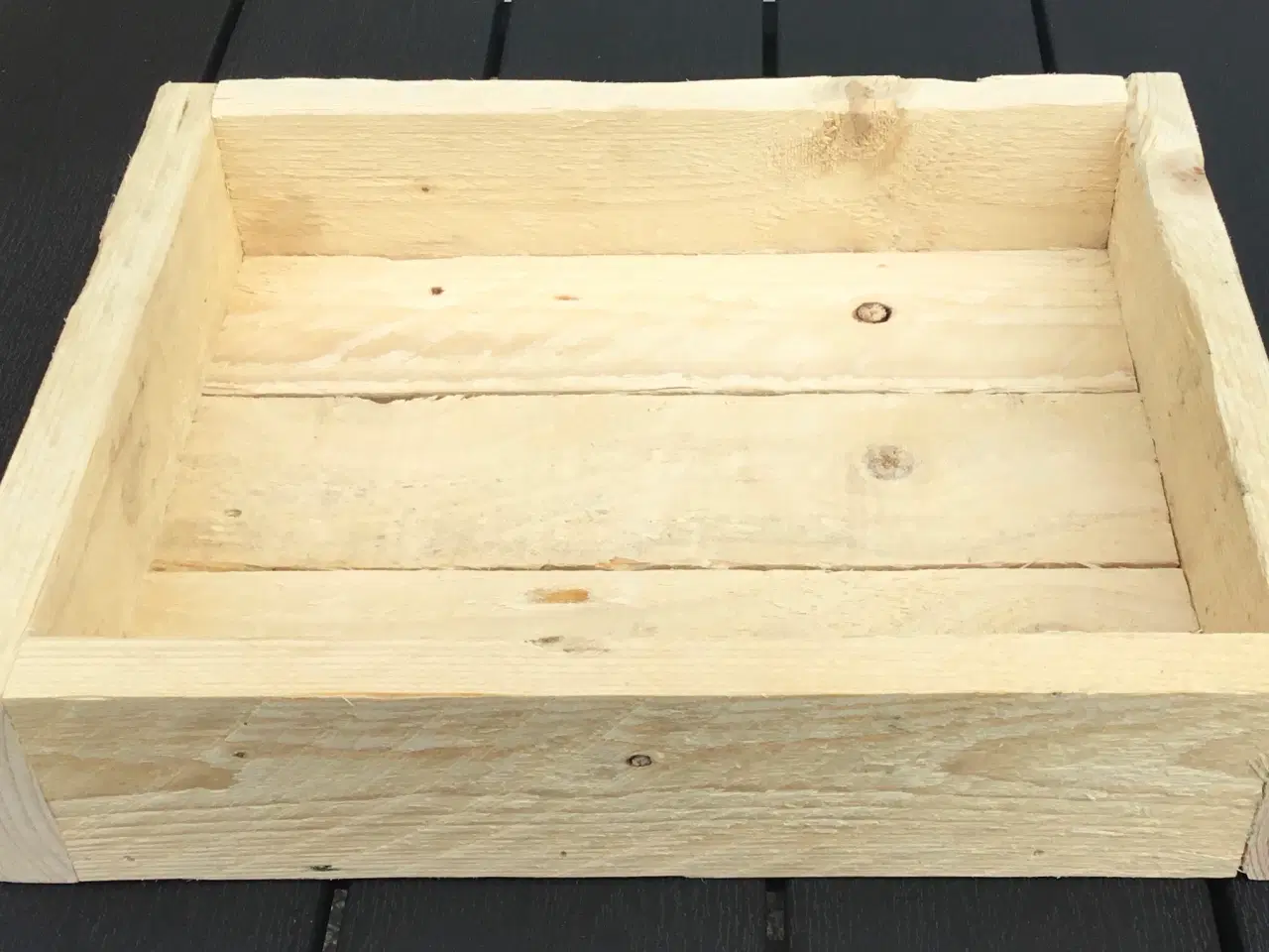 Billede 4 - Træ kasse / bakke 60 kr.  33,9 x 27,1
