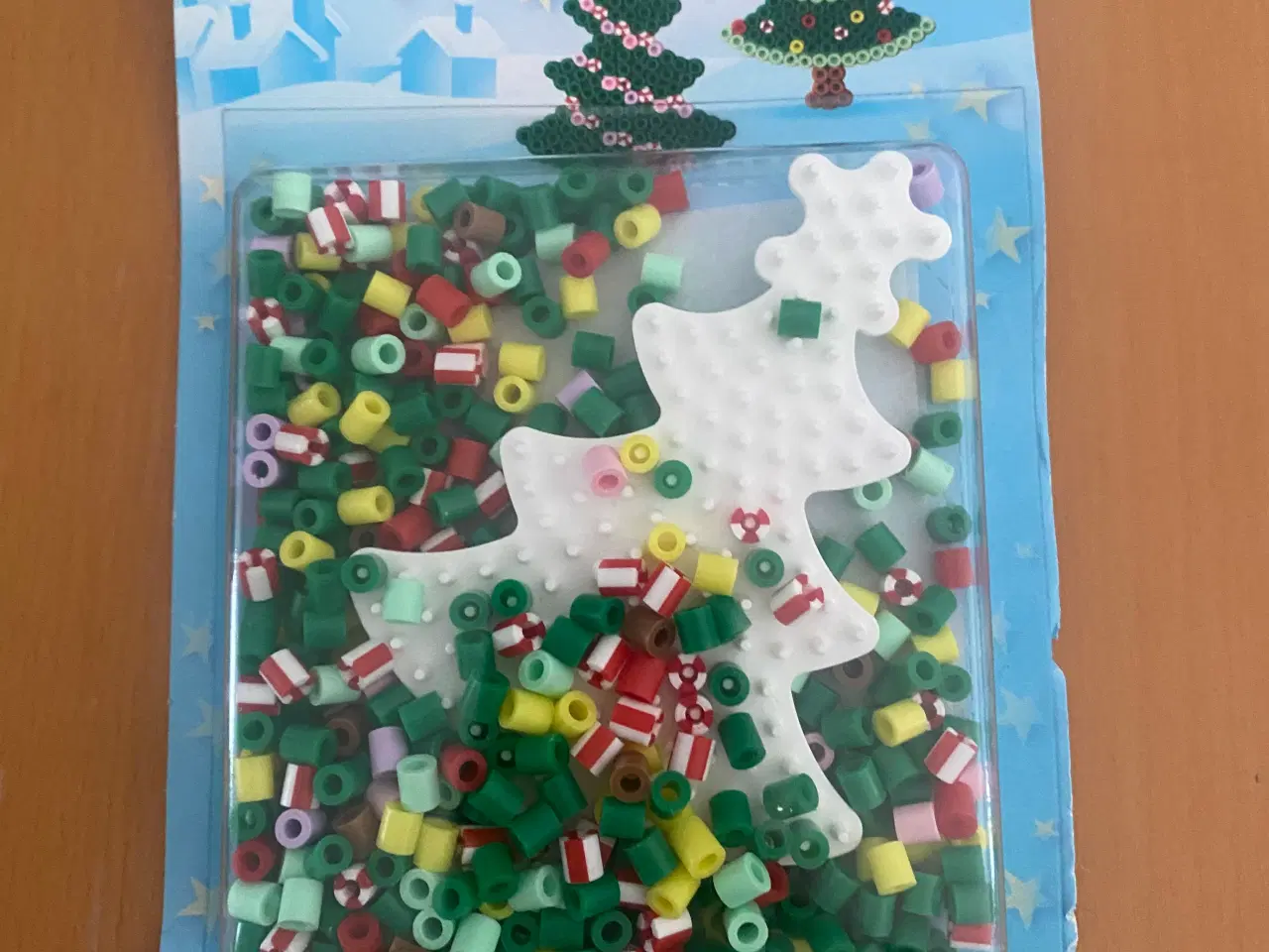 Billede 1 - Jule træ med perler 