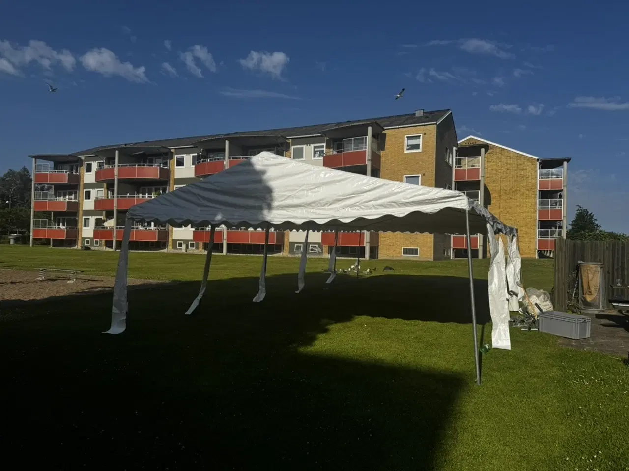 Billede 3 - Festtelt 5x10 m inkl. opsætning – kun 1.999 kr.