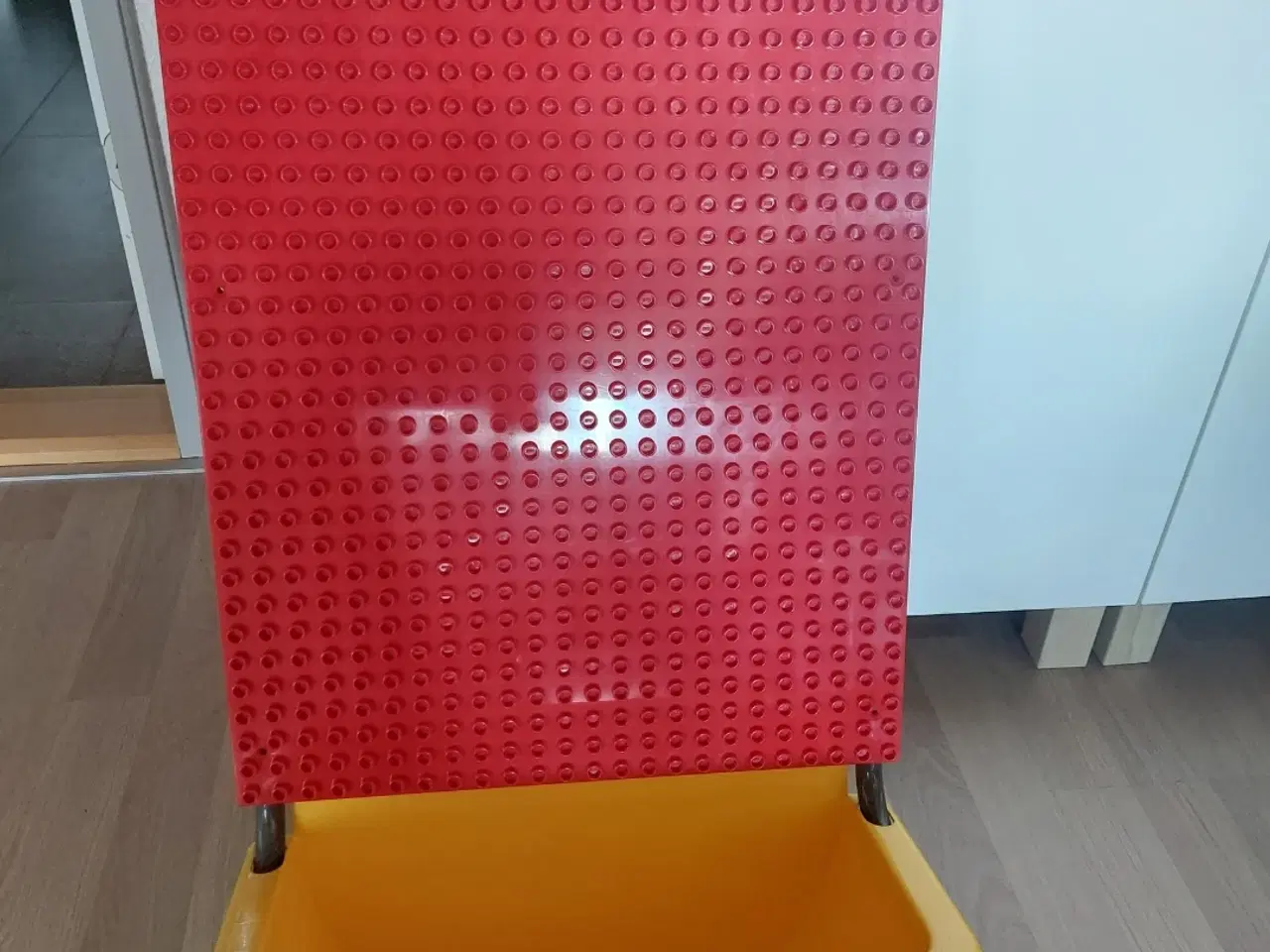 Billede 1 - Lego opbevaring med plade til ophæng