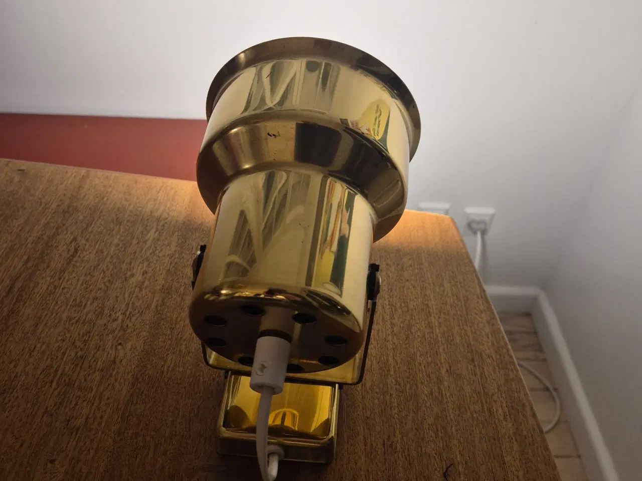 Billede 6 - Væglampe i flot skinnende messing