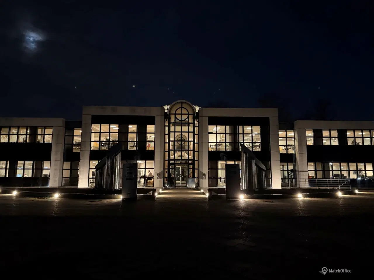 Billede 4 - Albertslunds flotteste kontor midt i en oase