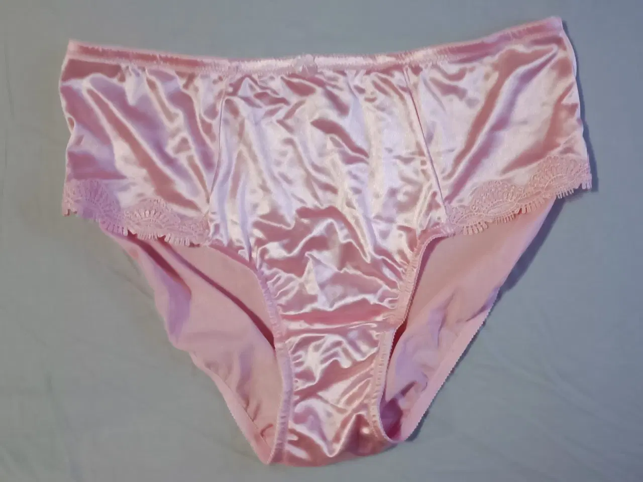 Billede 1 - Lys pink højtaljet trusse