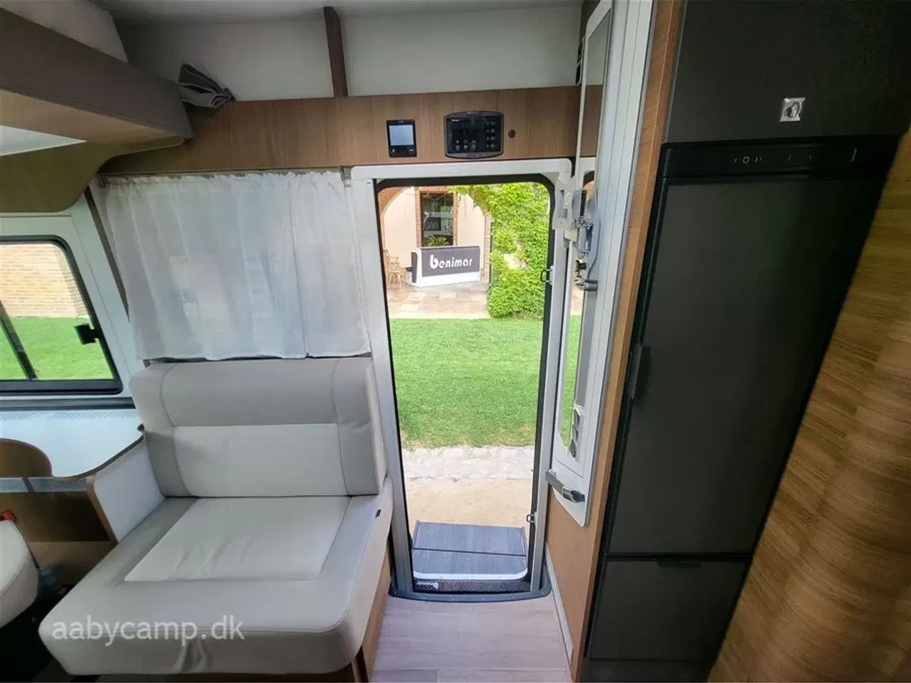 Billede 12 - 2025 - Benimar Amphitryon 967   Top model Fra Benimar med Alde Centralvarme