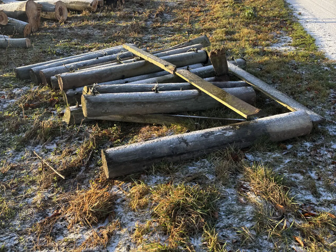 Billede 1 - Hegnspæle gratis 