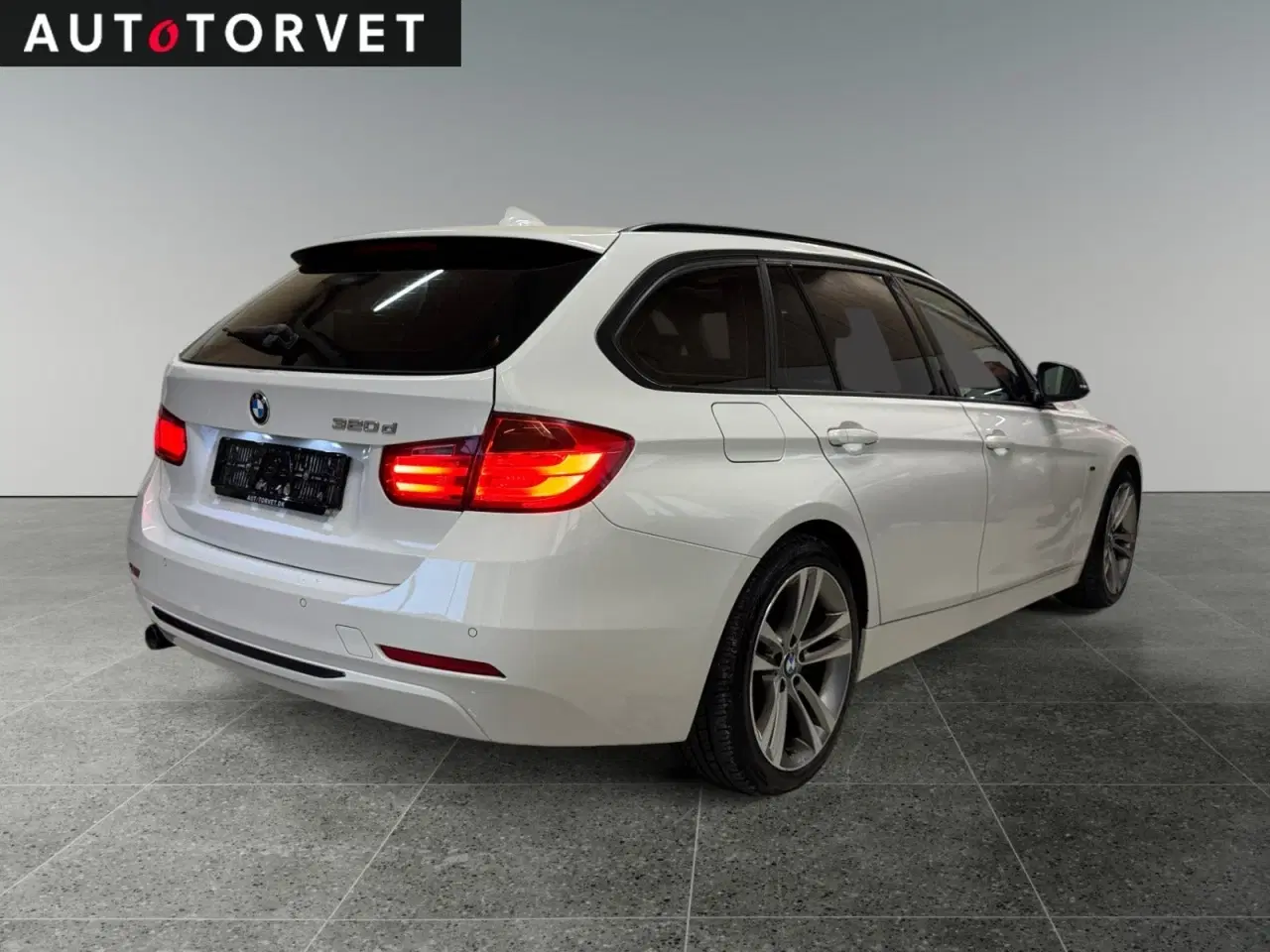 Billede 3 - BMW 320d 2,0 Touring Sport Line aut.