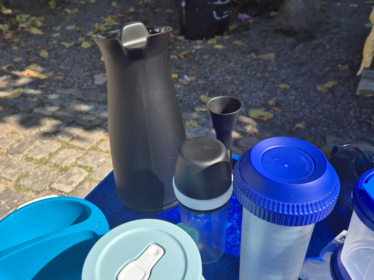 Billede 1 - 4 tasker med Tupperware 