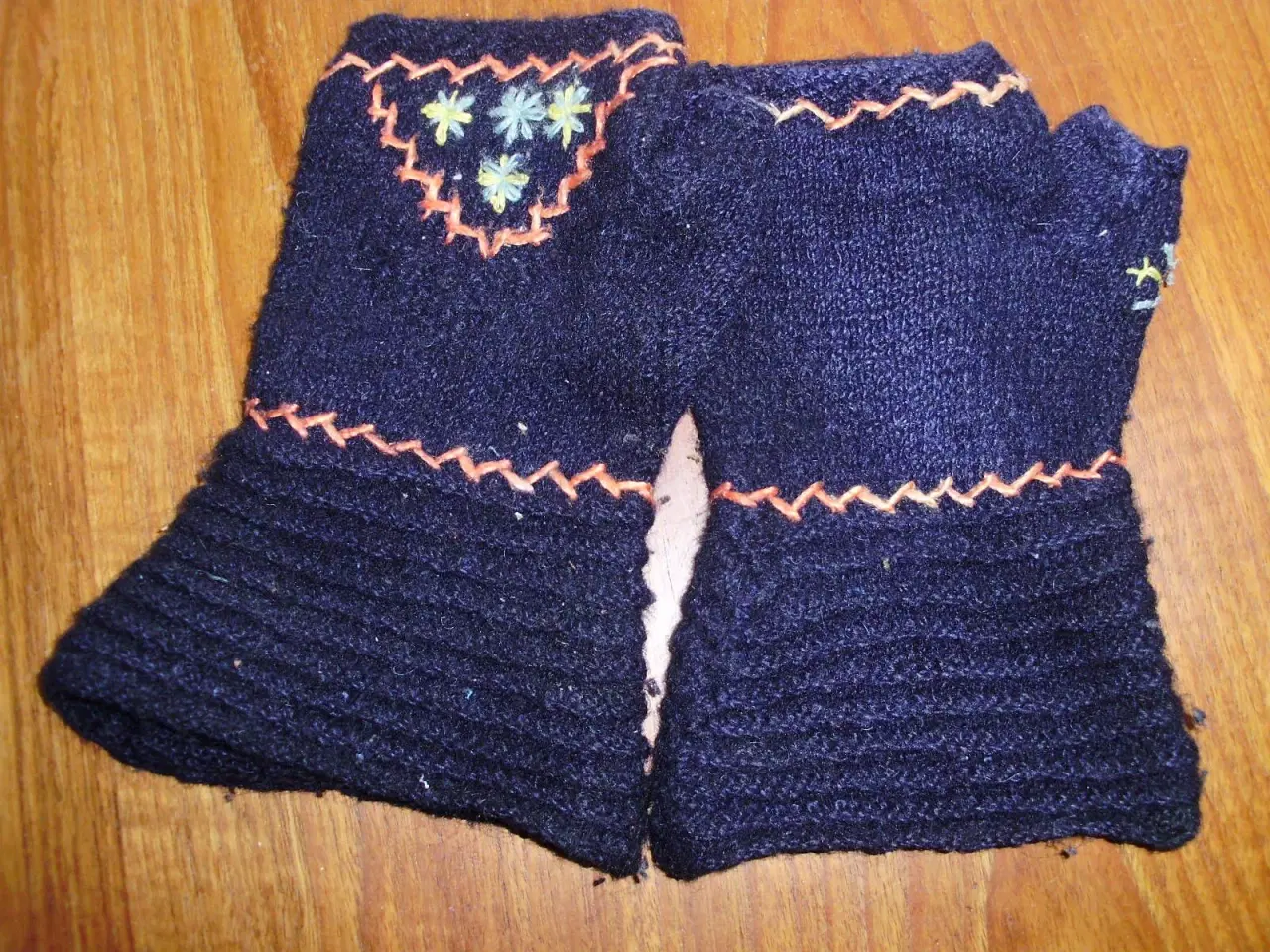 Billede 16 - Handsker, luffer og hovedtøj