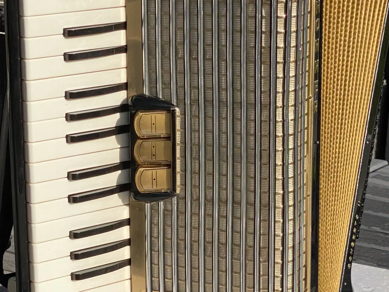 Billede 14 - Hohner Concerto II harmonika – flot og velspillend