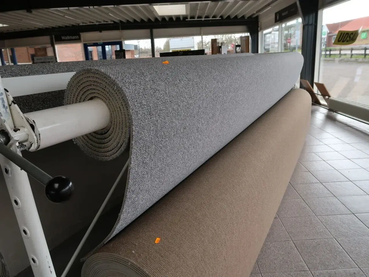 Billede 3 - Rulle gulvtæppe