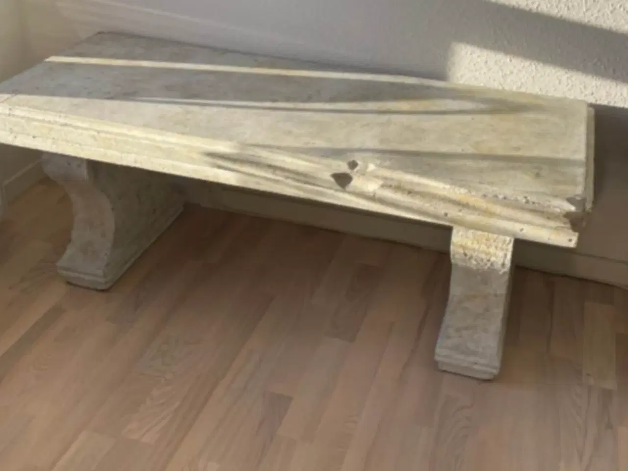 Billede 3 - Vintage “Marmorlook “ træbænkrekvisit kgl teater 