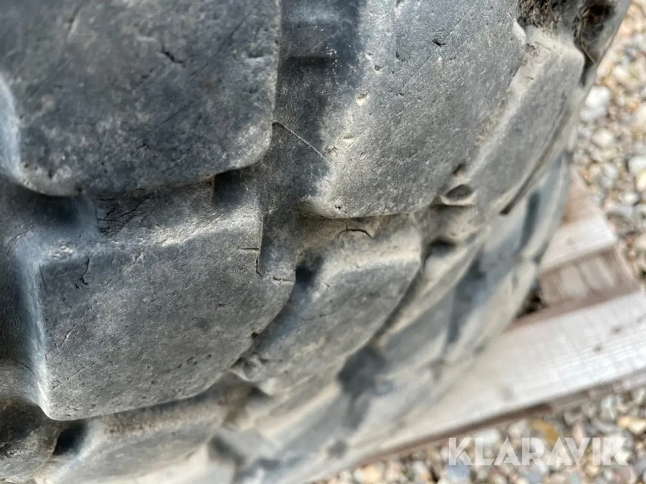 Billede 5 - Dæk 335/80 R 20 MICHELIN