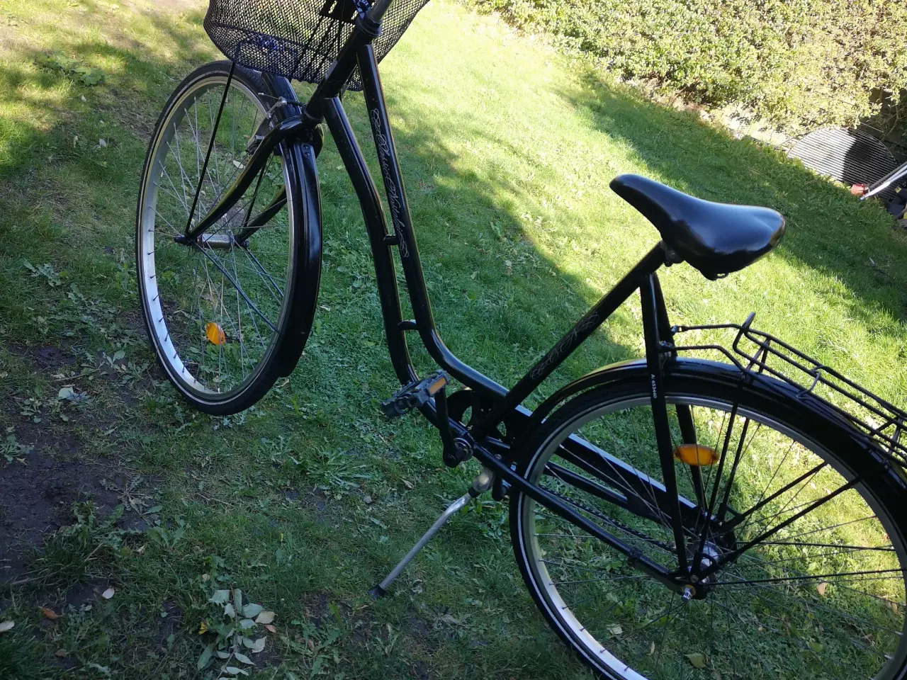 Billede 2 - Classic Nostalgie 28"  55 cm høj Ny dæk.