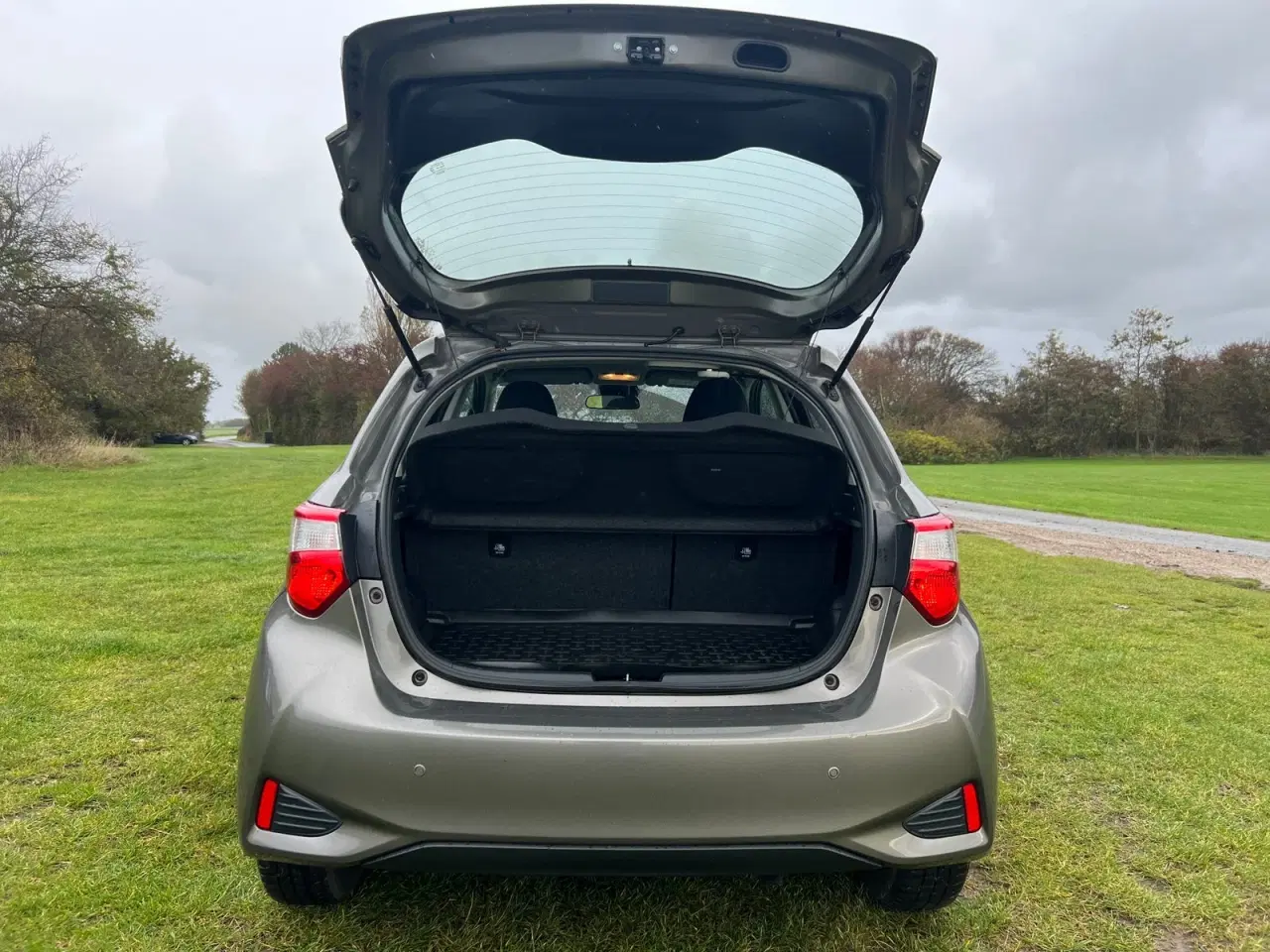 Billede 13 - Toyota Yaris 1,5 Hybrid H2 Premium e-CVT