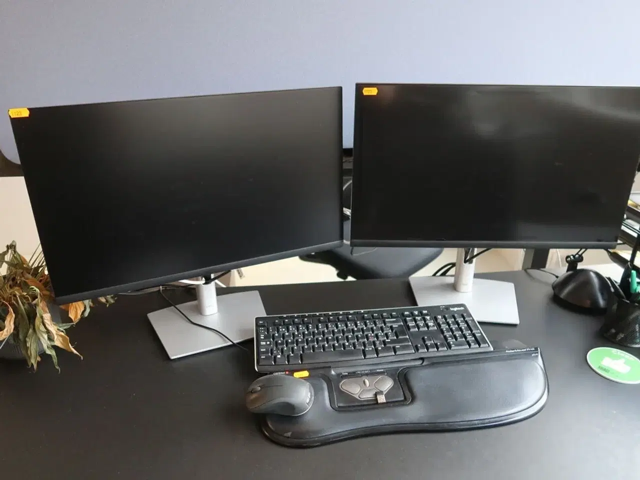 Billede 1 - 2 stk. computerskærme DELL P2422HE, tastatur, mus, rollermouse