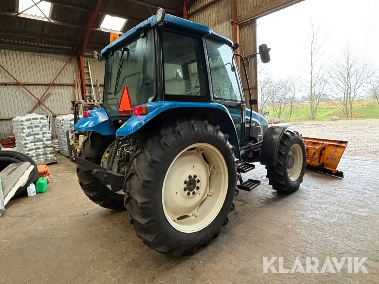 Billede 8 - Traktor New Holland 4835