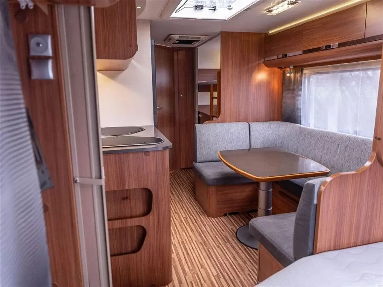 Billede 6 - 2013 - Adria Adora 563 PT   Rigtig fin vogn med køjer og dobbeltseng