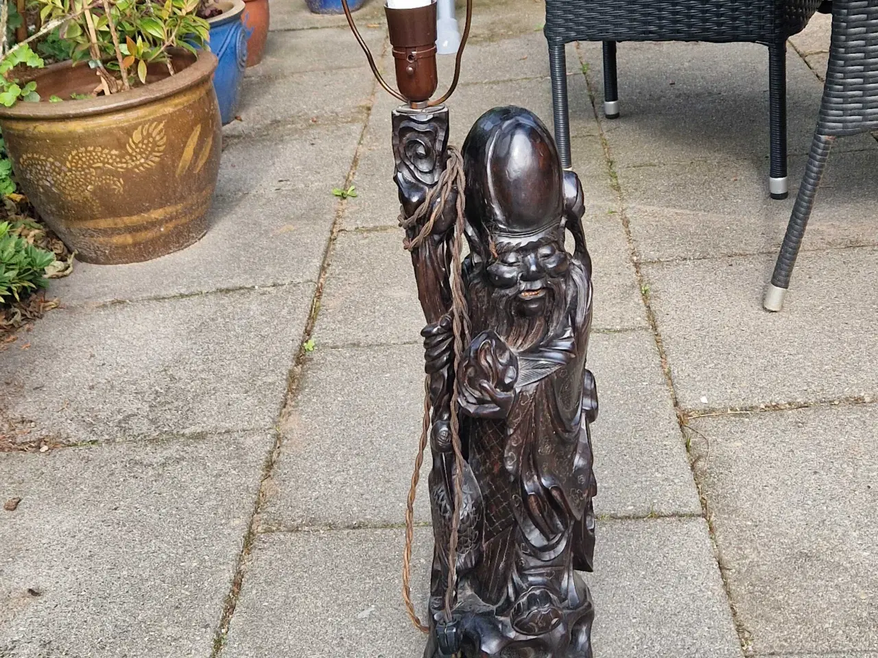 Billede 1 - Antik kinesisk træfigur/lampe 