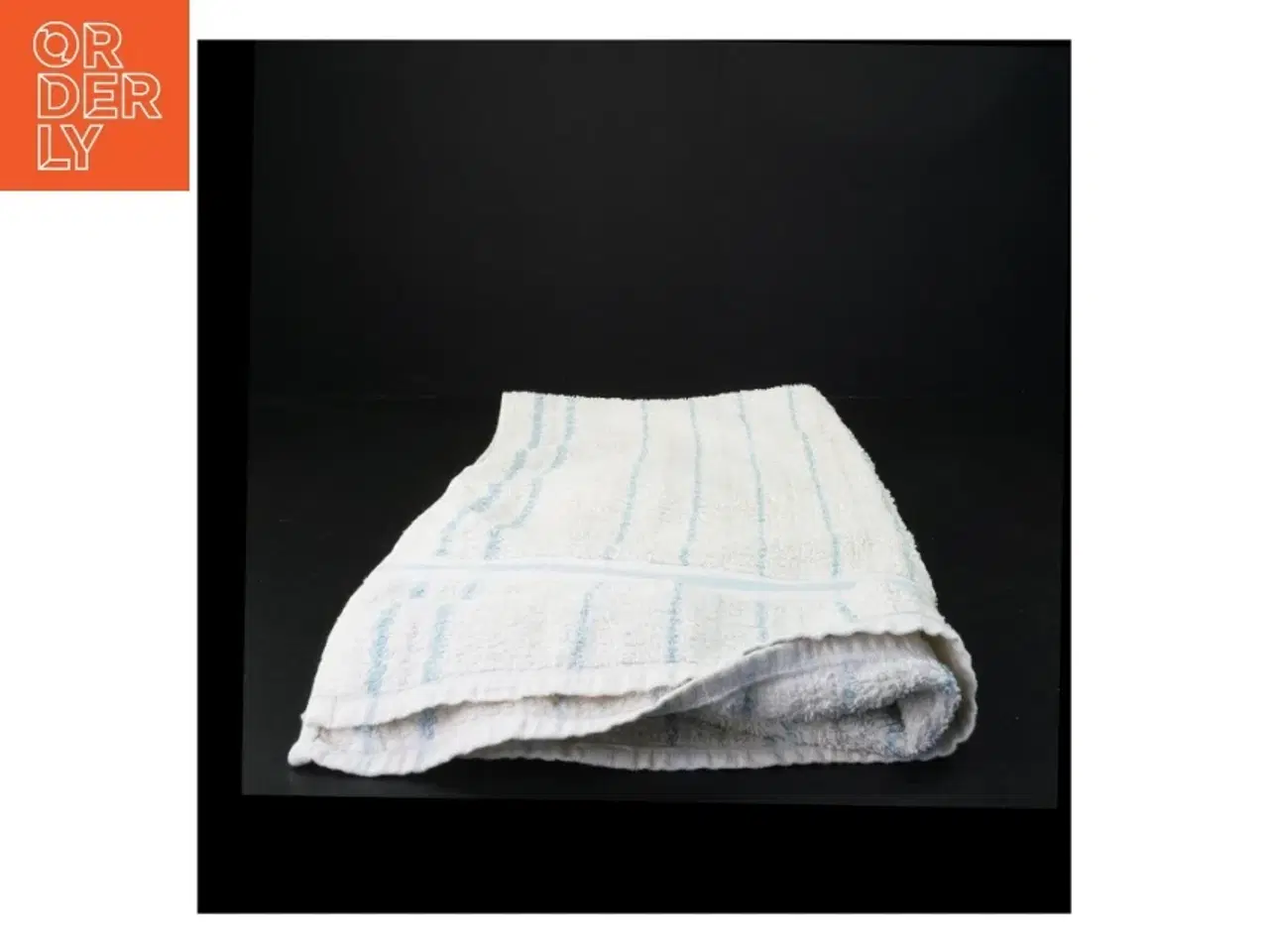 Billede 1 - Håndklæde med blå striber (str. 90 x 49 cm)