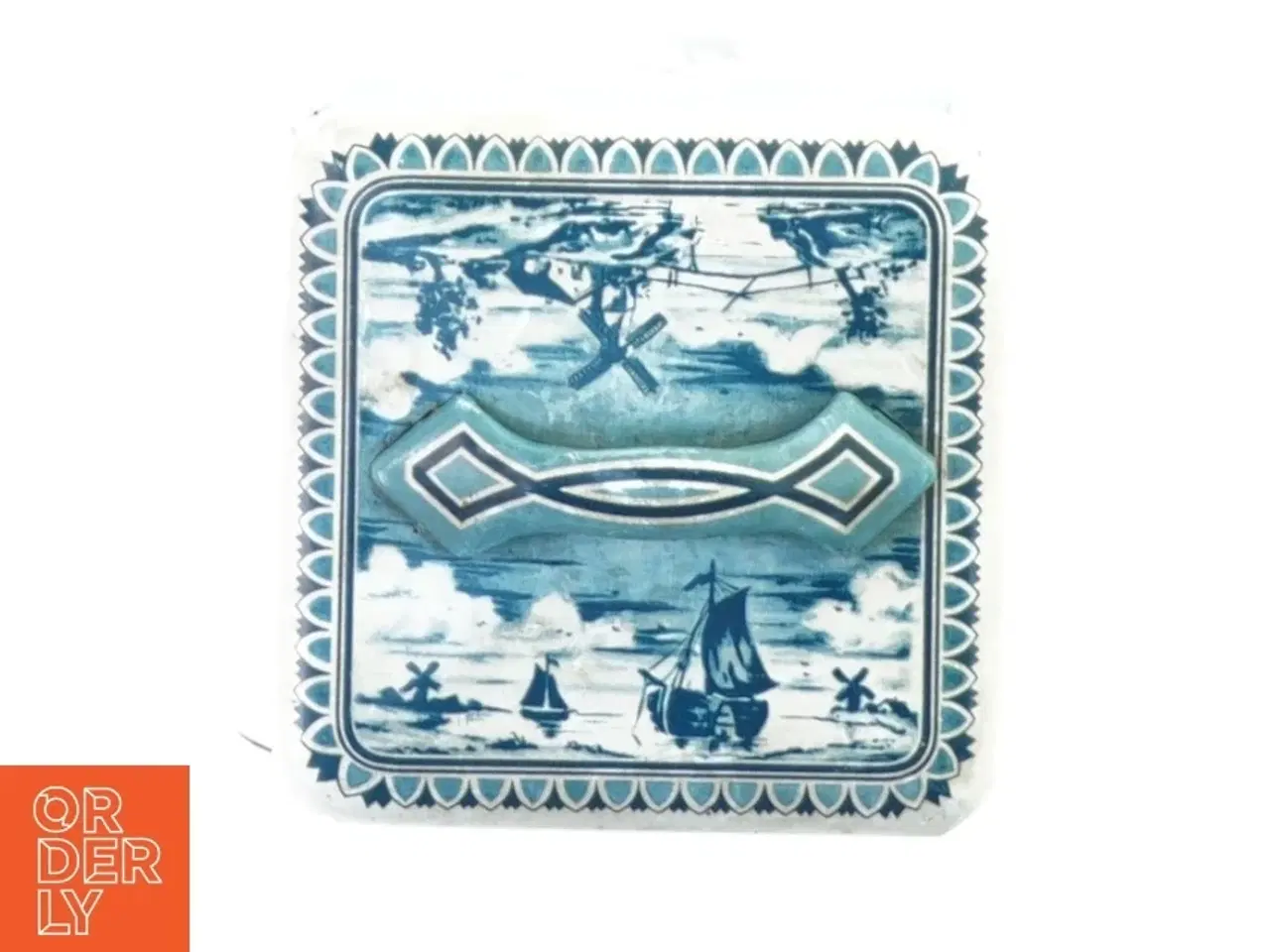 Billede 2 - Dåse i metal med hollandske motiver (str. 11 x 10 cm)