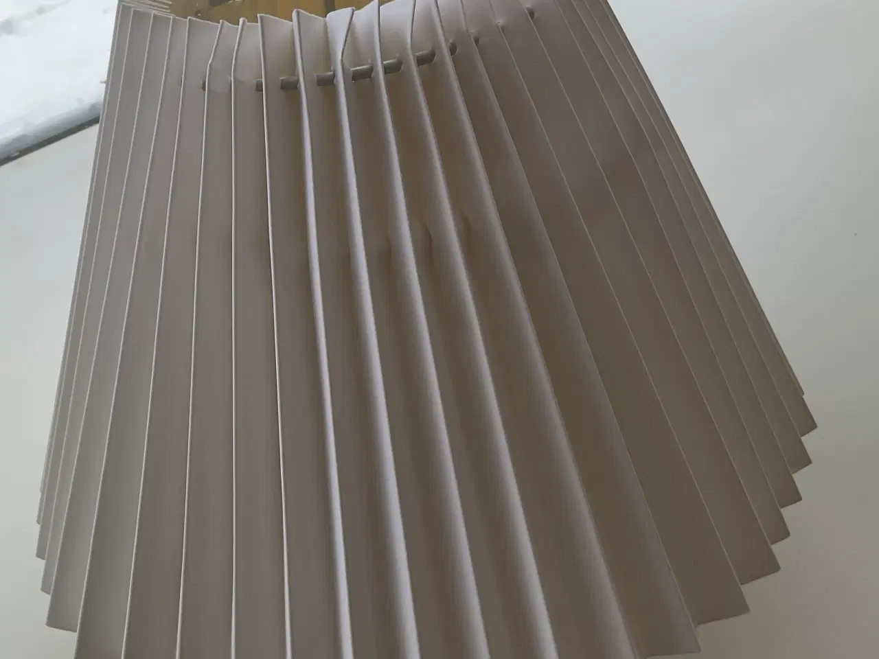 Billede 5 - Nordlux væglampe med plisseret hvid skærm